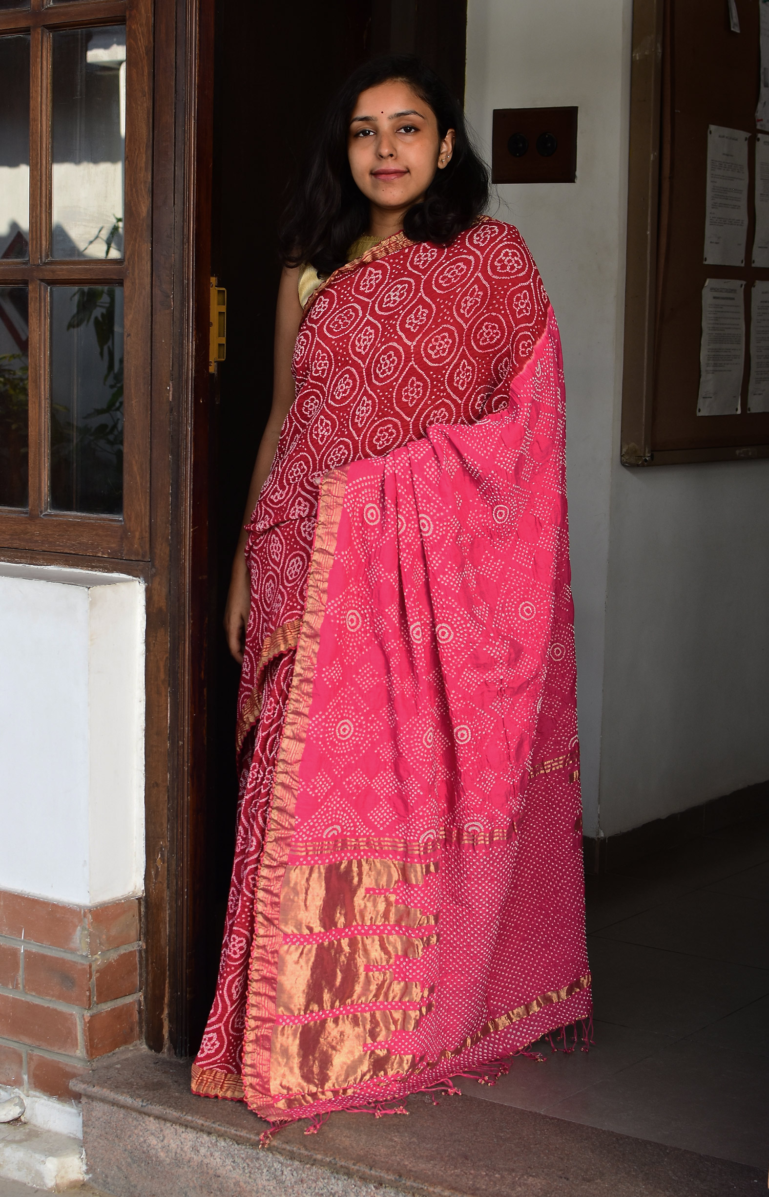 Red with Pink ,Handwoven Organic Cotton, Textured Weave , Tie & dye, Occasion Wear, Jari, Rai Bandhani Saree